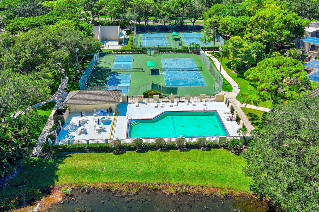 Active With Contract: $445,000 (3 beds, 2 baths, 1488 Square Feet)