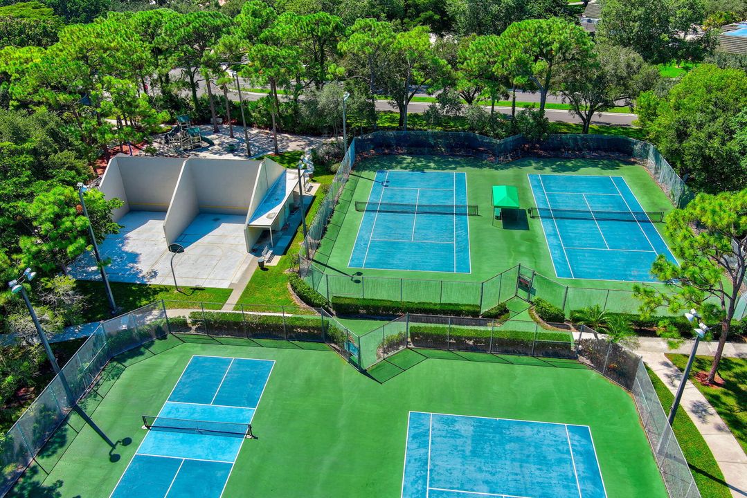 Active With Contract: $445,000 (3 beds, 2 baths, 1488 Square Feet)