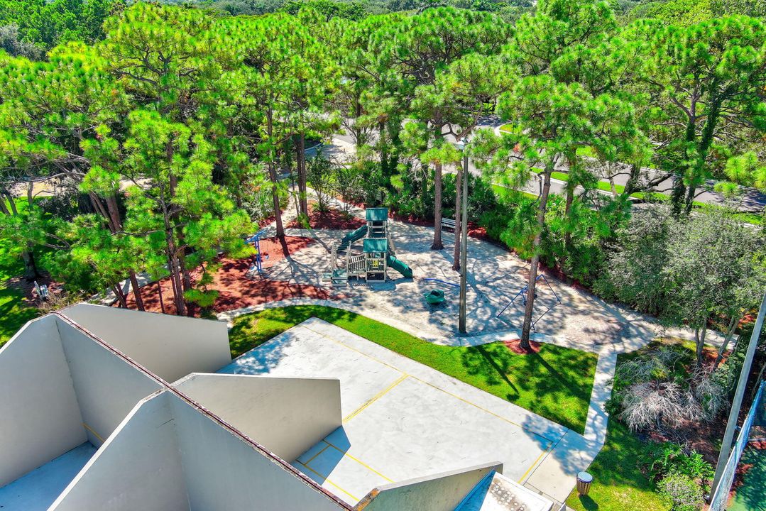 Active With Contract: $445,000 (3 beds, 2 baths, 1488 Square Feet)