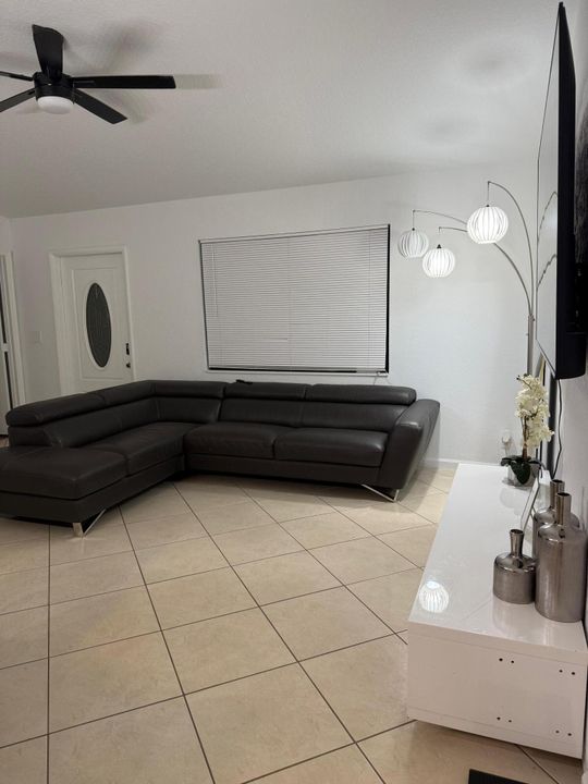 Active With Contract: $3,700 (4 beds, 3 baths, 1416 Square Feet)