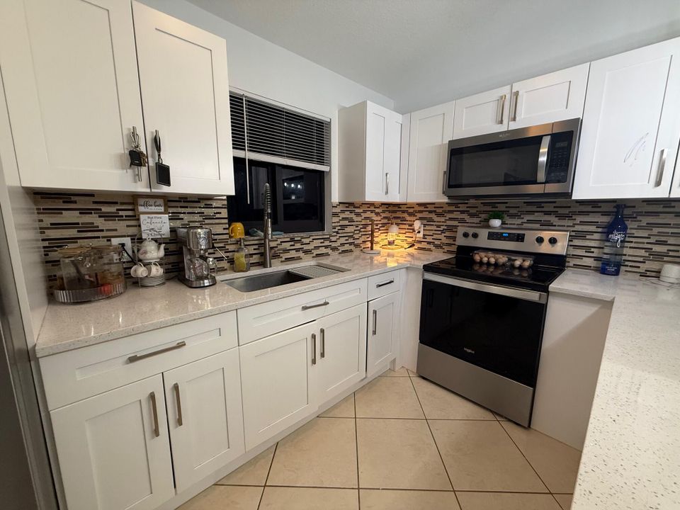 Active With Contract: $3,700 (4 beds, 3 baths, 1416 Square Feet)