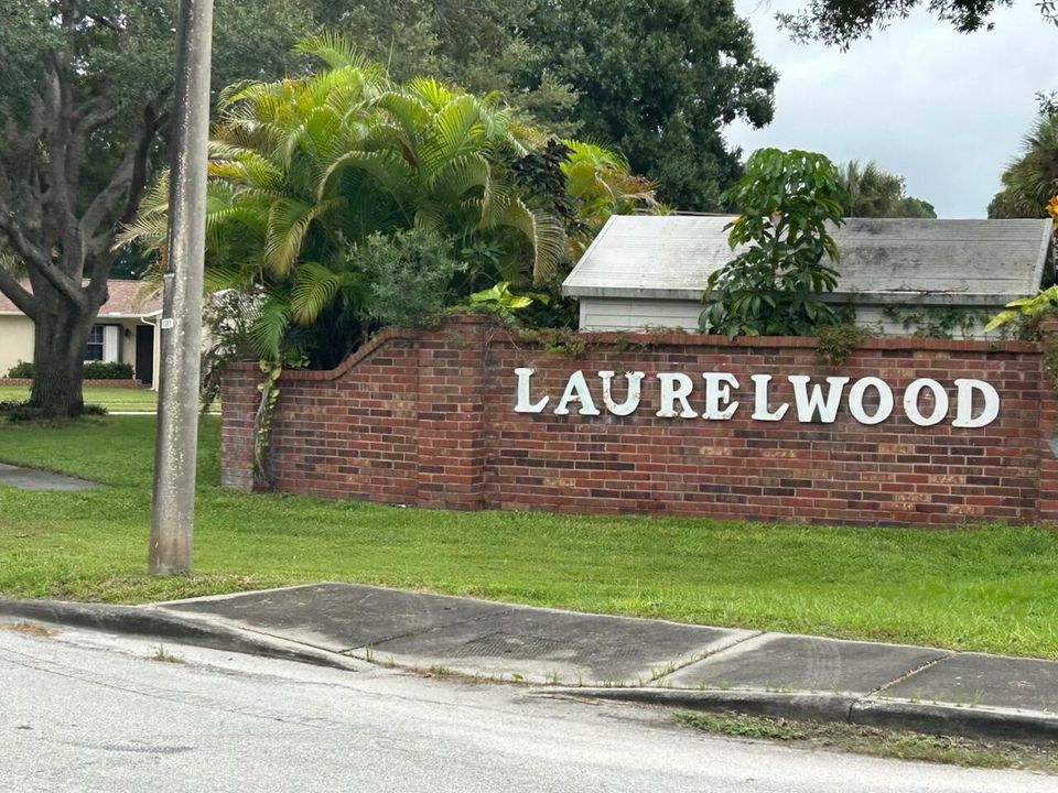 Activo con contrato: $350,000 (3 camas, 2 baños, 1584 Pies cuadrados)