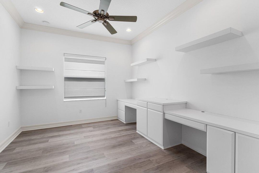 For Sale: $1,100,000 (4 beds, 4 baths, 2715 Square Feet)