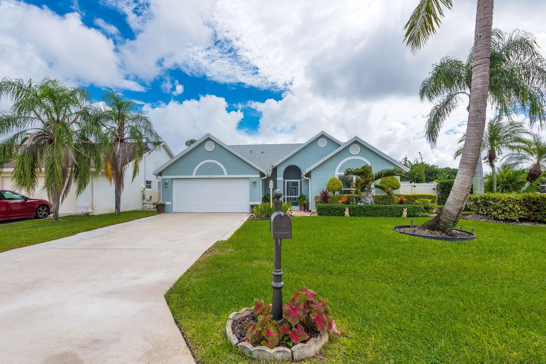 Active With Contract: $6,200 (3 beds, 2 baths, 1678 Square Feet)