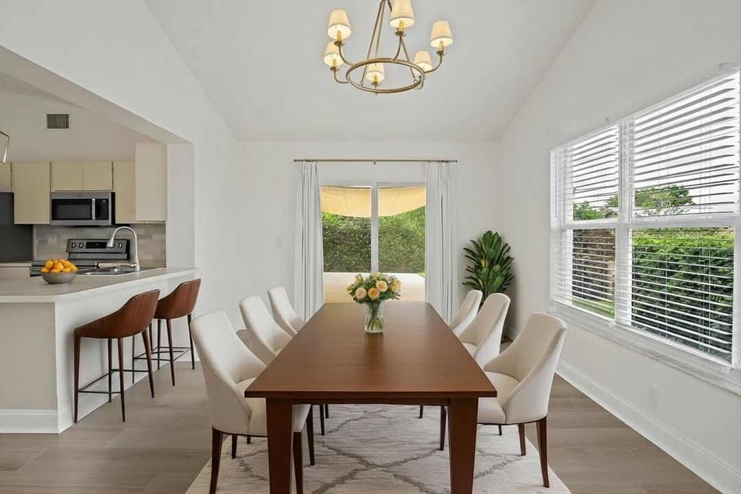 Activo con contrato: $499,000 (3 camas, 2 baños, 1592 Pies cuadrados)