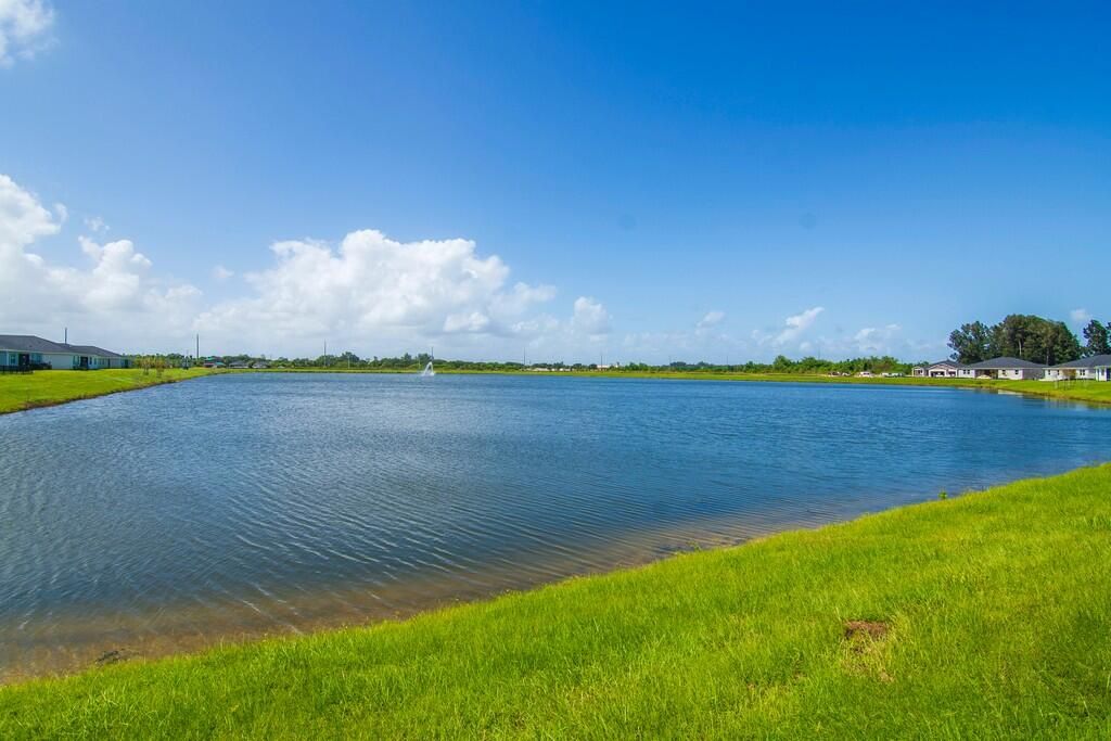 出租: $2,900 (4 贝兹, 3 浴室, 2493 平方英尺)