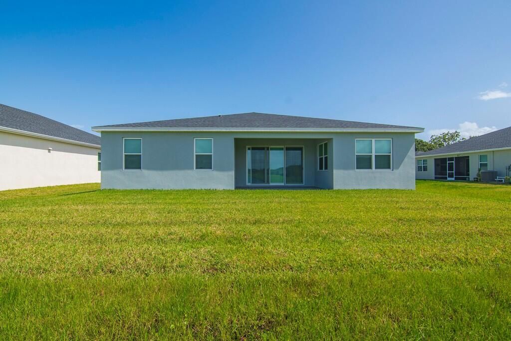 出租: $2,900 (4 贝兹, 3 浴室, 2493 平方英尺)