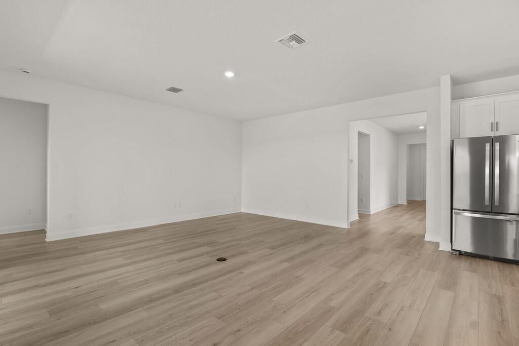 出租: $2,900 (4 贝兹, 3 浴室, 2493 平方英尺)