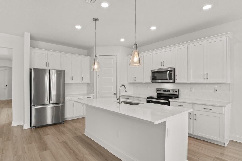 出租: $2,900 (4 贝兹, 3 浴室, 2493 平方英尺)