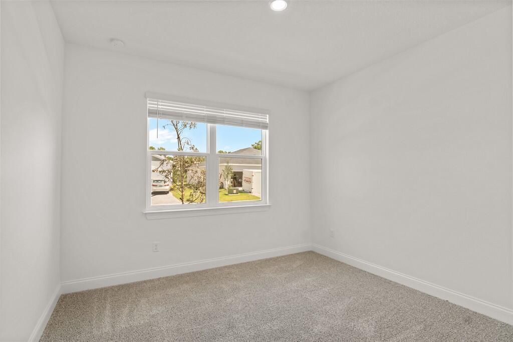 出租: $2,900 (4 贝兹, 3 浴室, 2493 平方英尺)