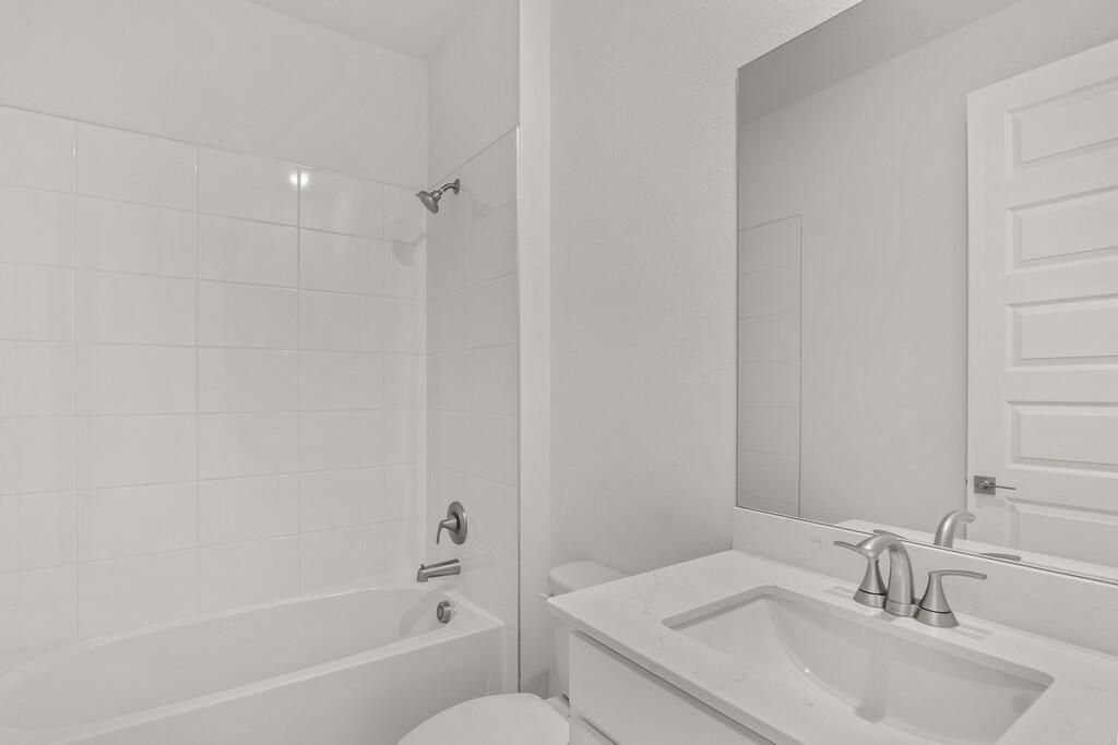 出租: $2,900 (4 贝兹, 3 浴室, 2493 平方英尺)