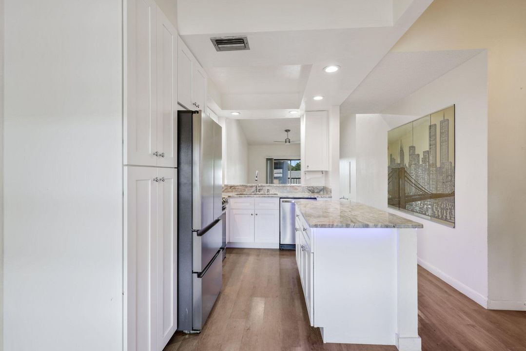 For Sale: $209,000 (2 beds, 2 baths, 1360 Square Feet)