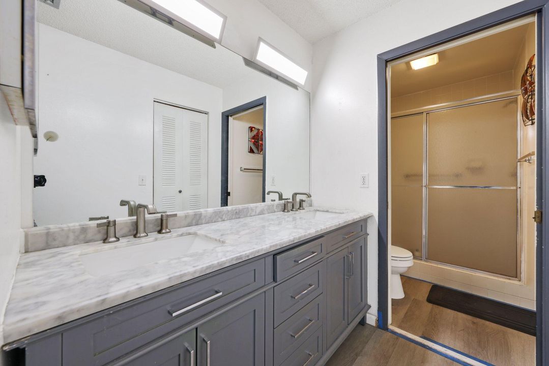 For Sale: $209,000 (2 beds, 2 baths, 1360 Square Feet)