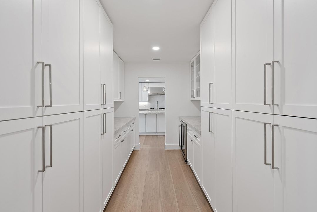 Activo con contrato: $1,495,000 (4 camas, 3 baños, 2121 Pies cuadrados)