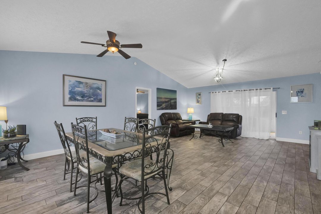 For Sale: $479,998 (3 beds, 2 baths, 1842 Square Feet)