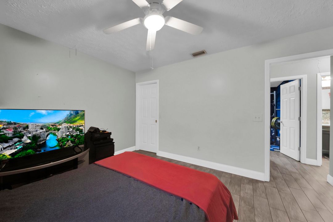 For Sale: $479,998 (3 beds, 2 baths, 1842 Square Feet)