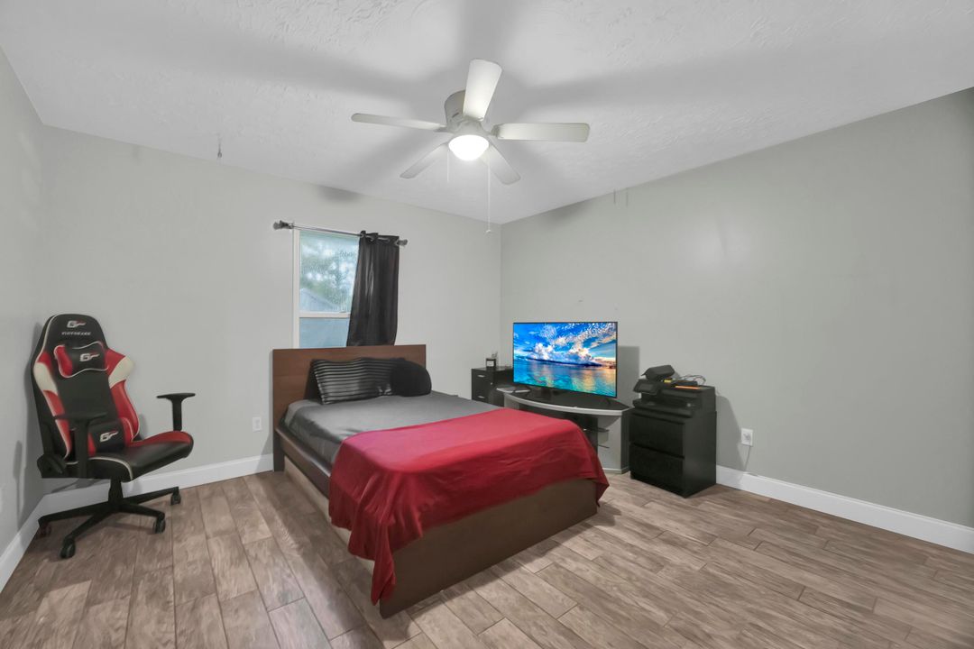 For Sale: $479,998 (3 beds, 2 baths, 1842 Square Feet)