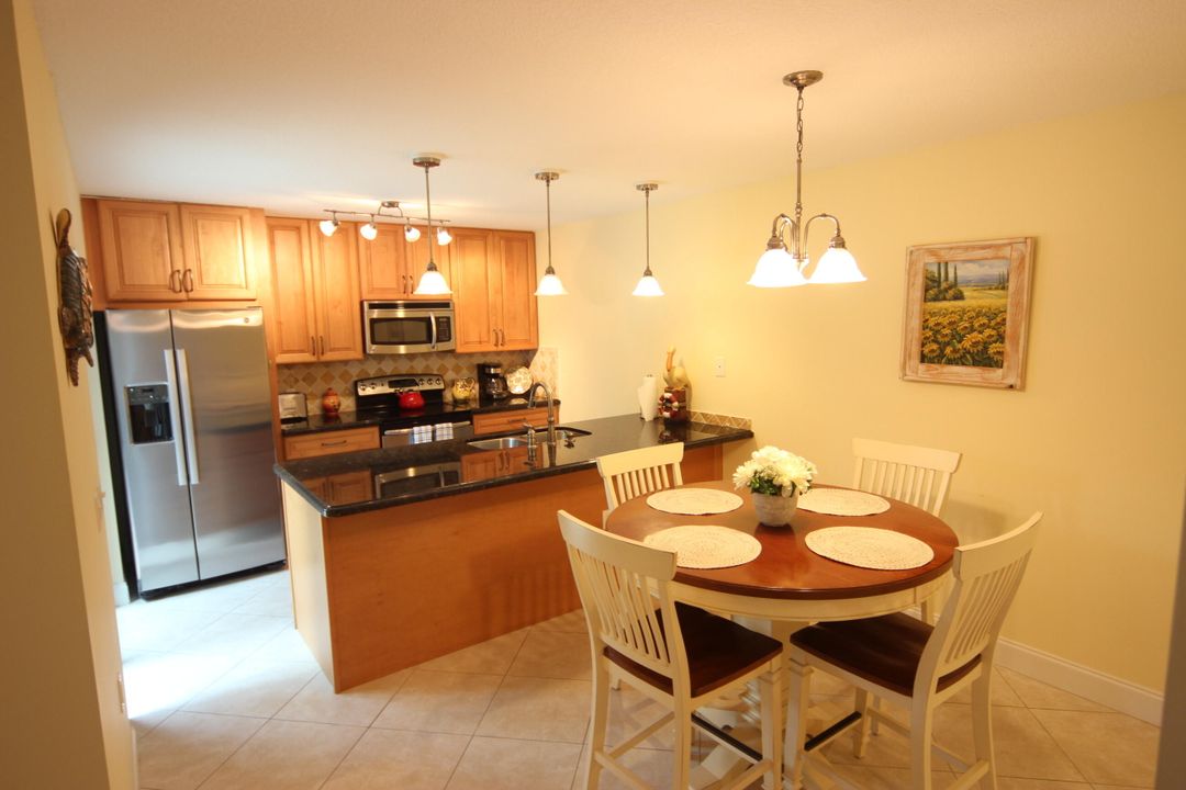 Под контрактом: $5,500 (2 спален, 2 ванн, 1188 Квадратных фут)