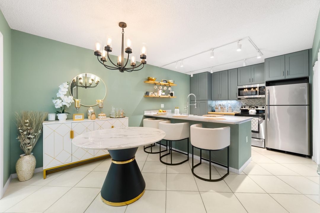 Active With Contract: $319,900 (2 beds, 2 baths, 1264 Square Feet)