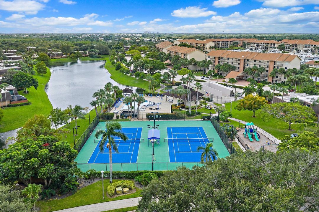 Под контрактом: $5,500 (2 спален, 2 ванн, 1188 Квадратных фут)