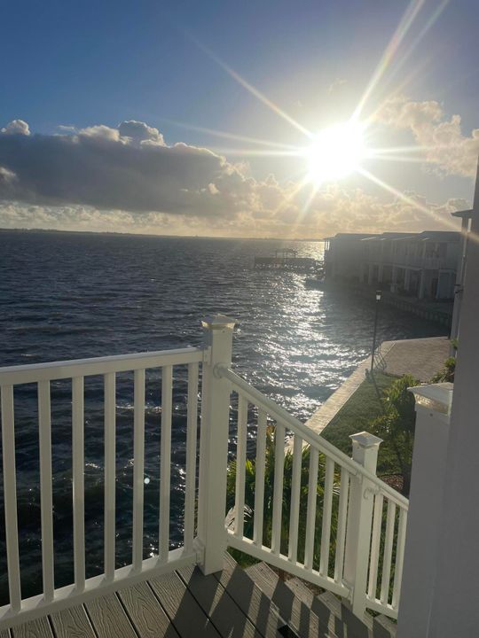 For Rent: $6,000 (2 beds, 2 baths, 1100 Square Feet)