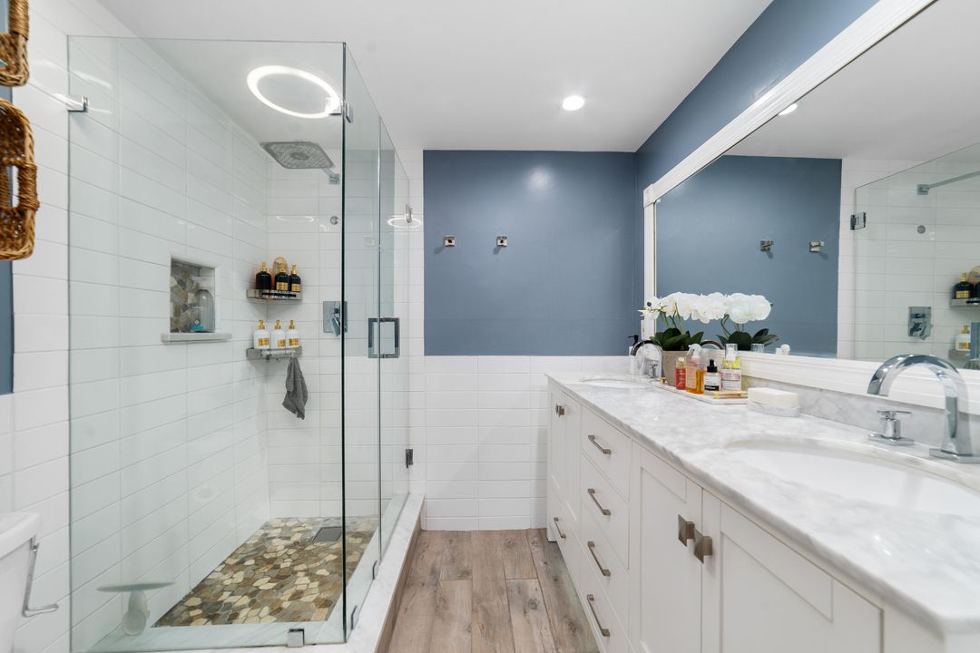 Active With Contract: $319,900 (2 beds, 2 baths, 1264 Square Feet)