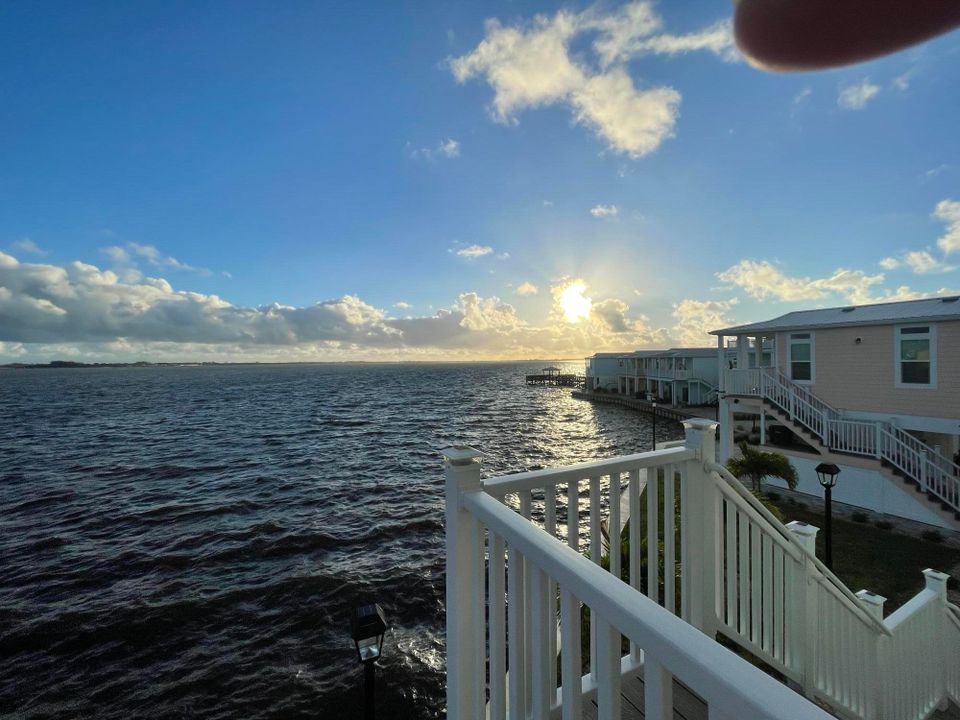 For Rent: $6,000 (2 beds, 2 baths, 1100 Square Feet)