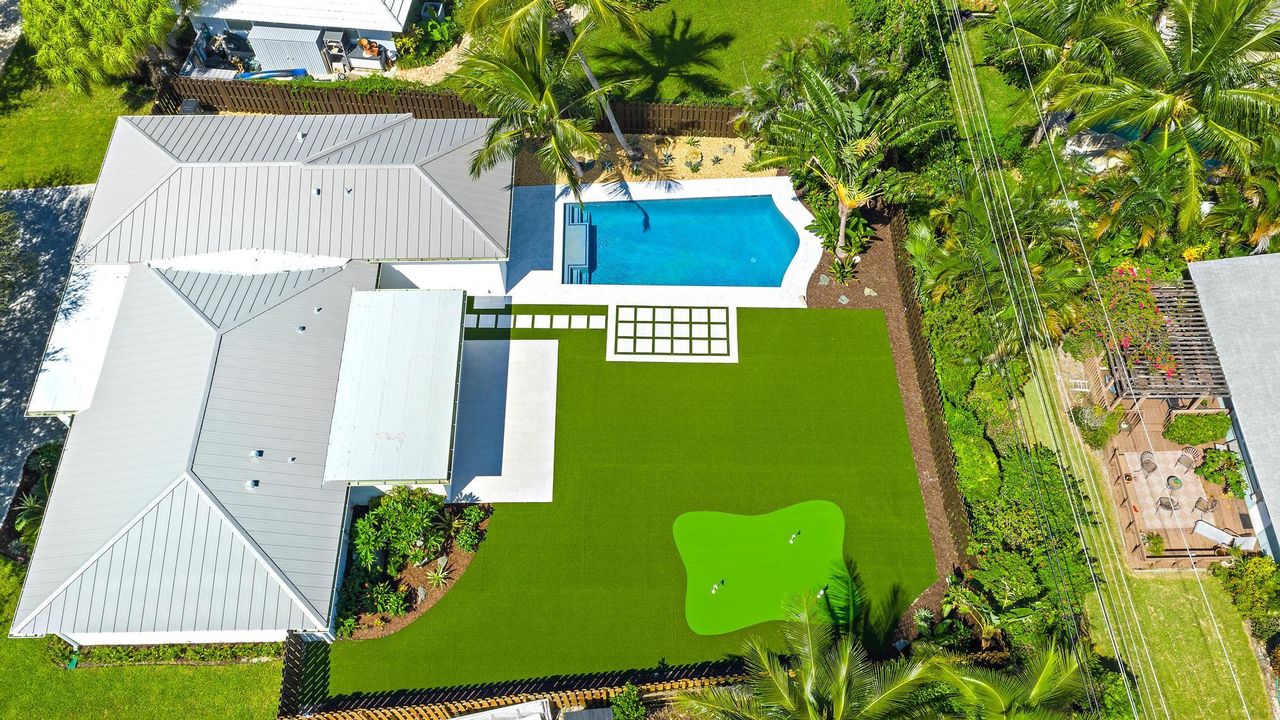 Activo con contrato: $1,495,000 (4 camas, 3 baños, 2121 Pies cuadrados)