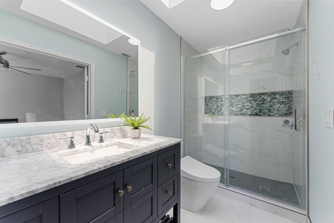 Active With Contract: $5,500 (3 beds, 3 baths, 2332 Square Feet)