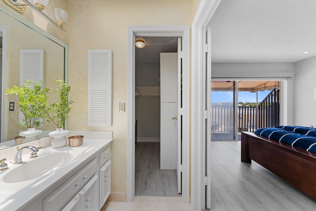 Active With Contract: $5,500 (3 beds, 3 baths, 2332 Square Feet)