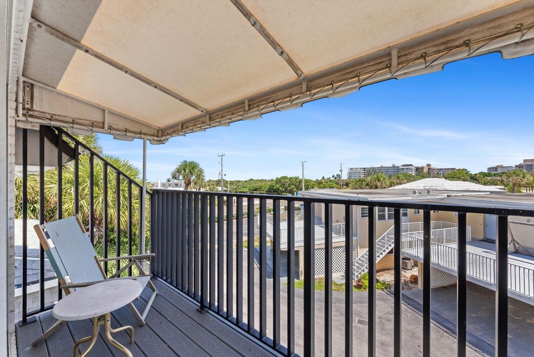 Active With Contract: $5,500 (3 beds, 3 baths, 2332 Square Feet)