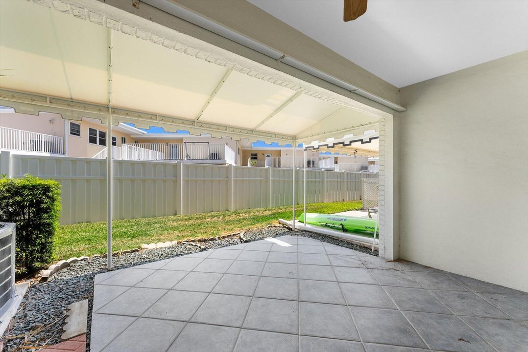 Active With Contract: $5,500 (3 beds, 3 baths, 2332 Square Feet)