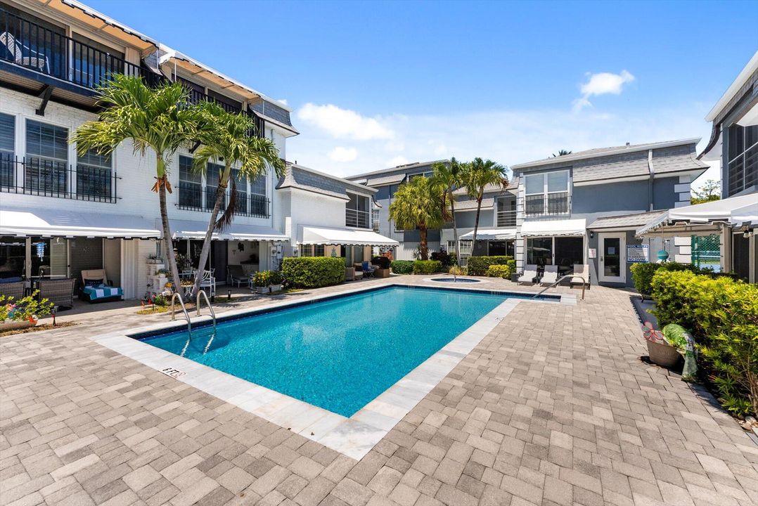 Active With Contract: $5,500 (3 beds, 3 baths, 2332 Square Feet)