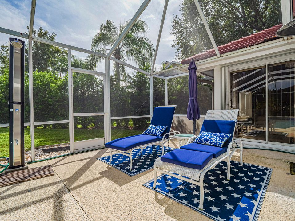 Под контрактом: $650,000 (3 спален, 2 ванн, 2221 Квадратных фут)