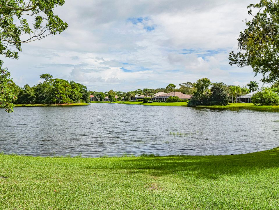 Под контрактом: $650,000 (3 спален, 2 ванн, 2221 Квадратных фут)