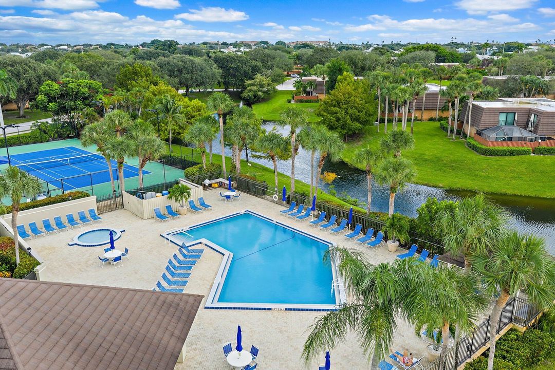 待售: $440,000 (2 贝兹, 2 浴室, 1188 平方英尺)