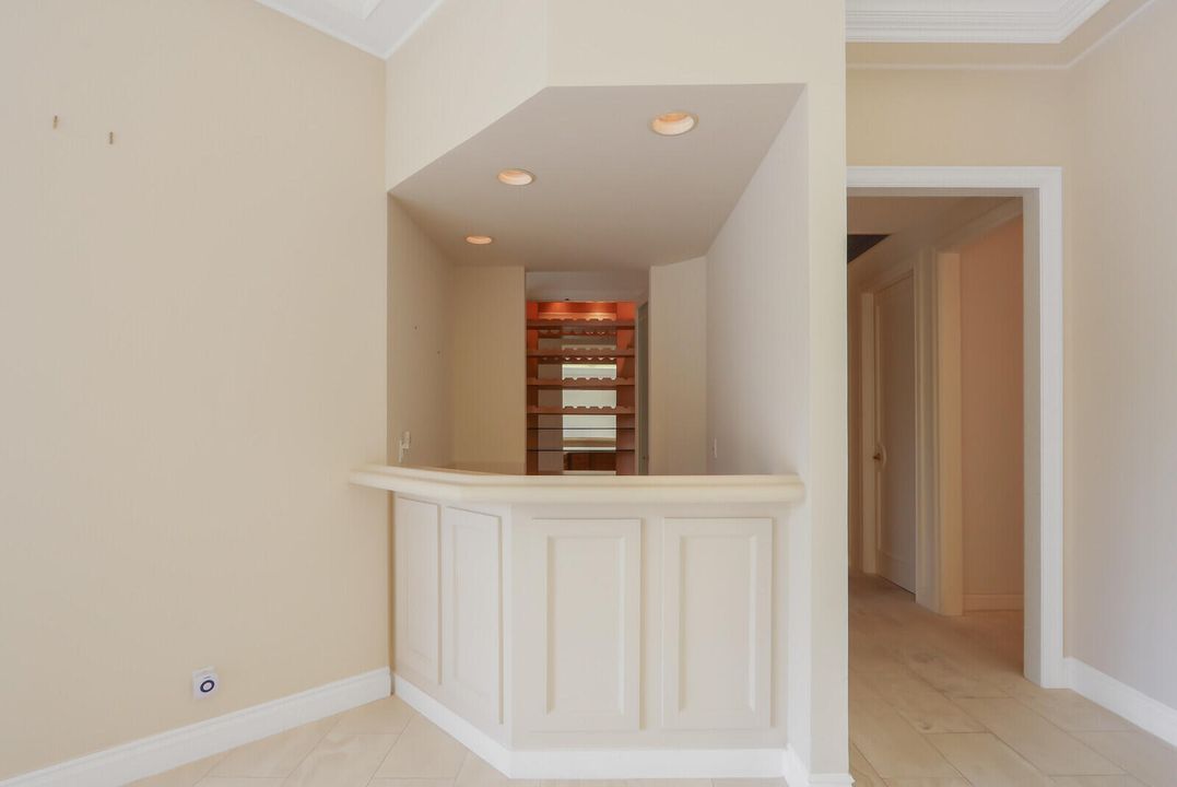 Activo con contrato: $4,950,000 (3 camas, 3 baños, 4037 Pies cuadrados)