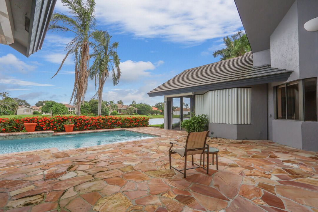 Activo con contrato: $4,950,000 (3 camas, 3 baños, 4037 Pies cuadrados)