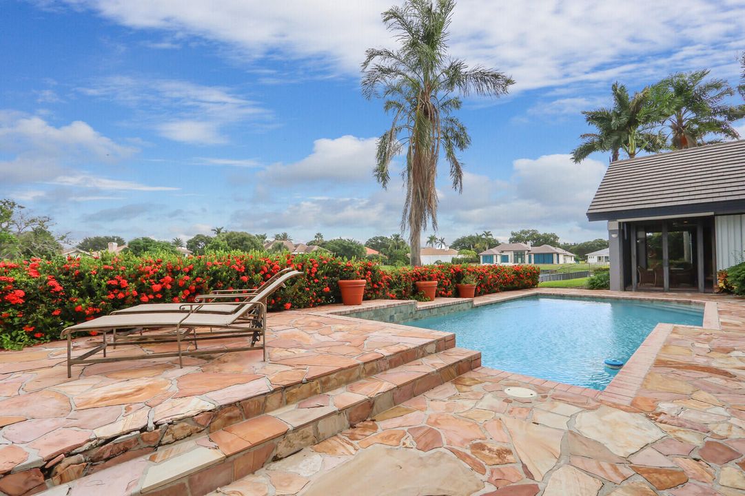 Activo con contrato: $4,950,000 (3 camas, 3 baños, 4037 Pies cuadrados)