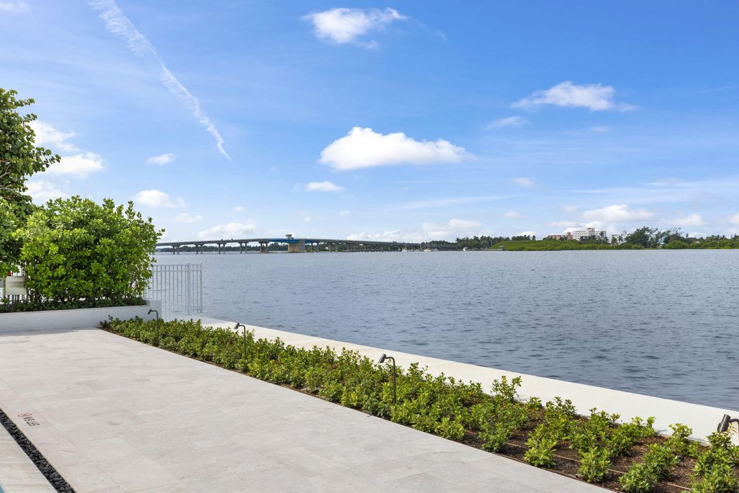 В аренду: $10,250 (2 спален, 2 ванн, 1457 Квадратных фут)