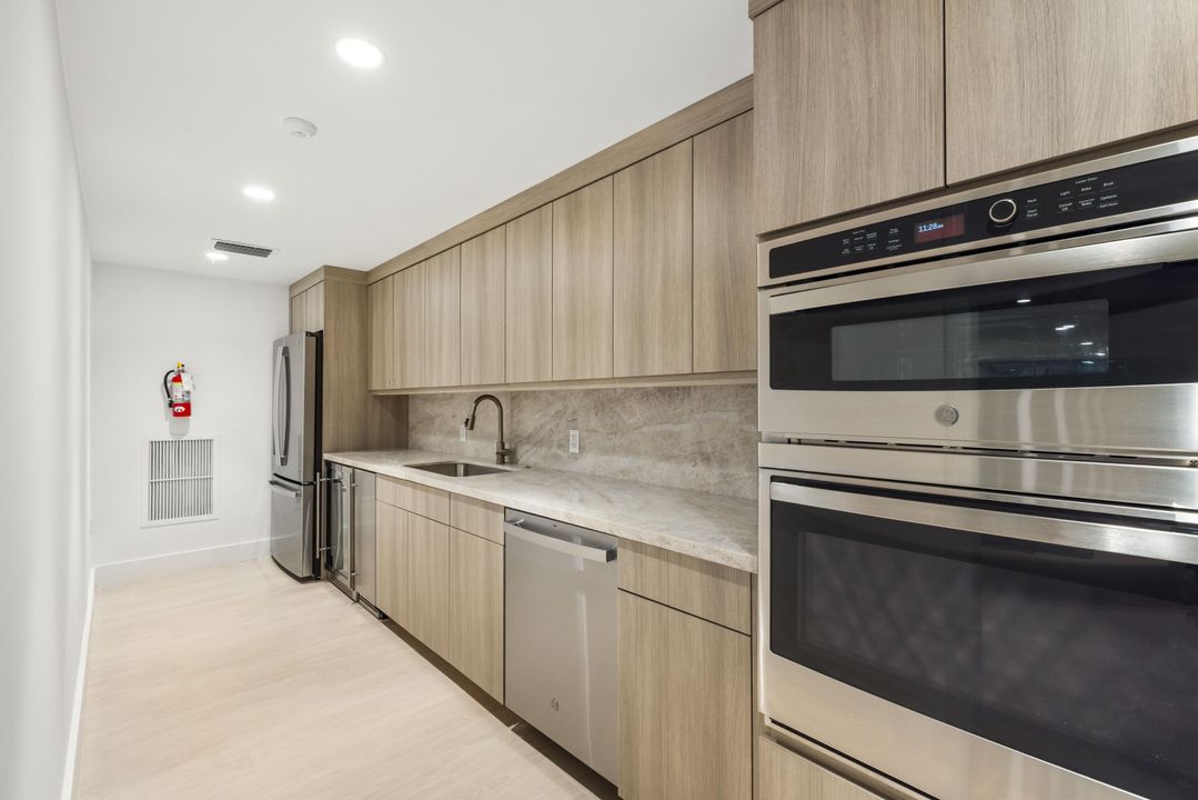 В аренду: $10,250 (2 спален, 2 ванн, 1457 Квадратных фут)