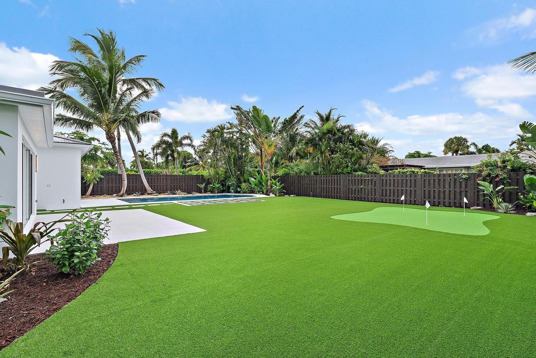 Activo con contrato: $1,495,000 (4 camas, 3 baños, 2121 Pies cuadrados)