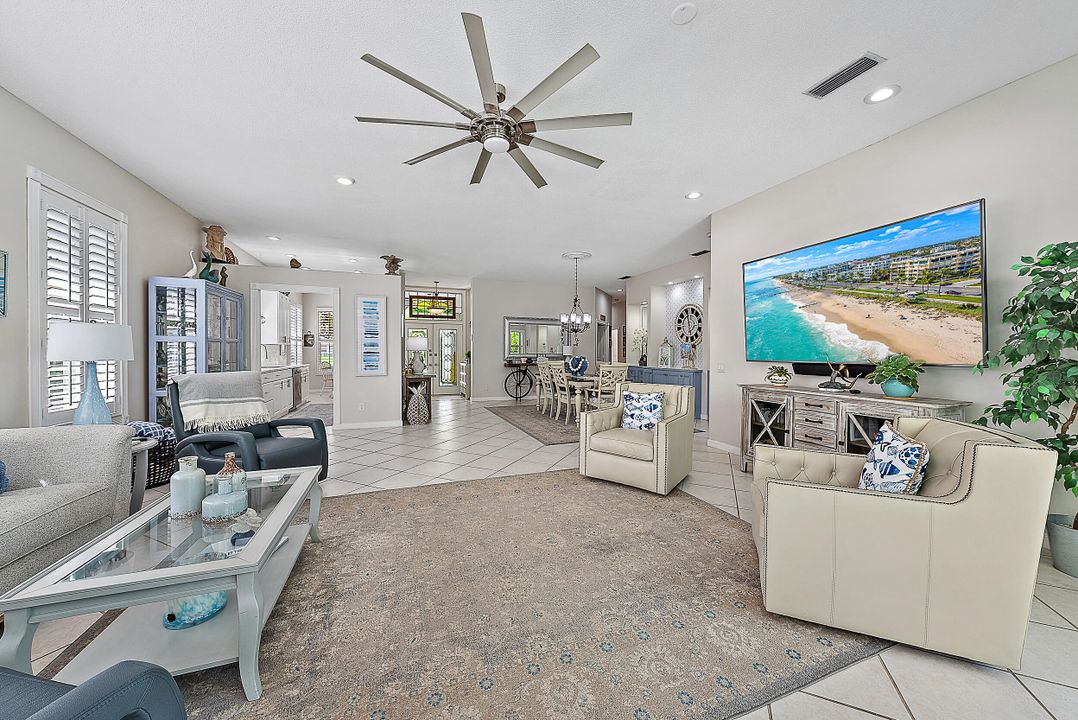 Activo con contrato: $765,000 (3 camas, 2 baños, 1975 Pies cuadrados)