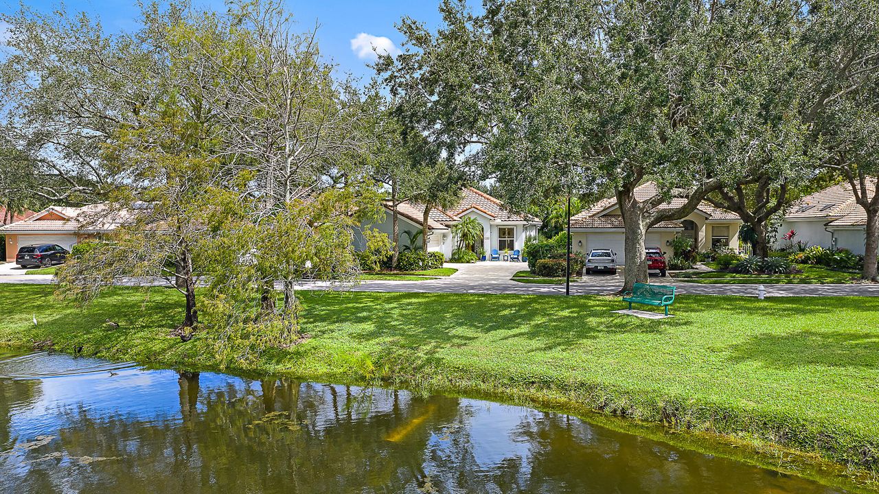 Activo con contrato: $765,000 (3 camas, 2 baños, 1975 Pies cuadrados)