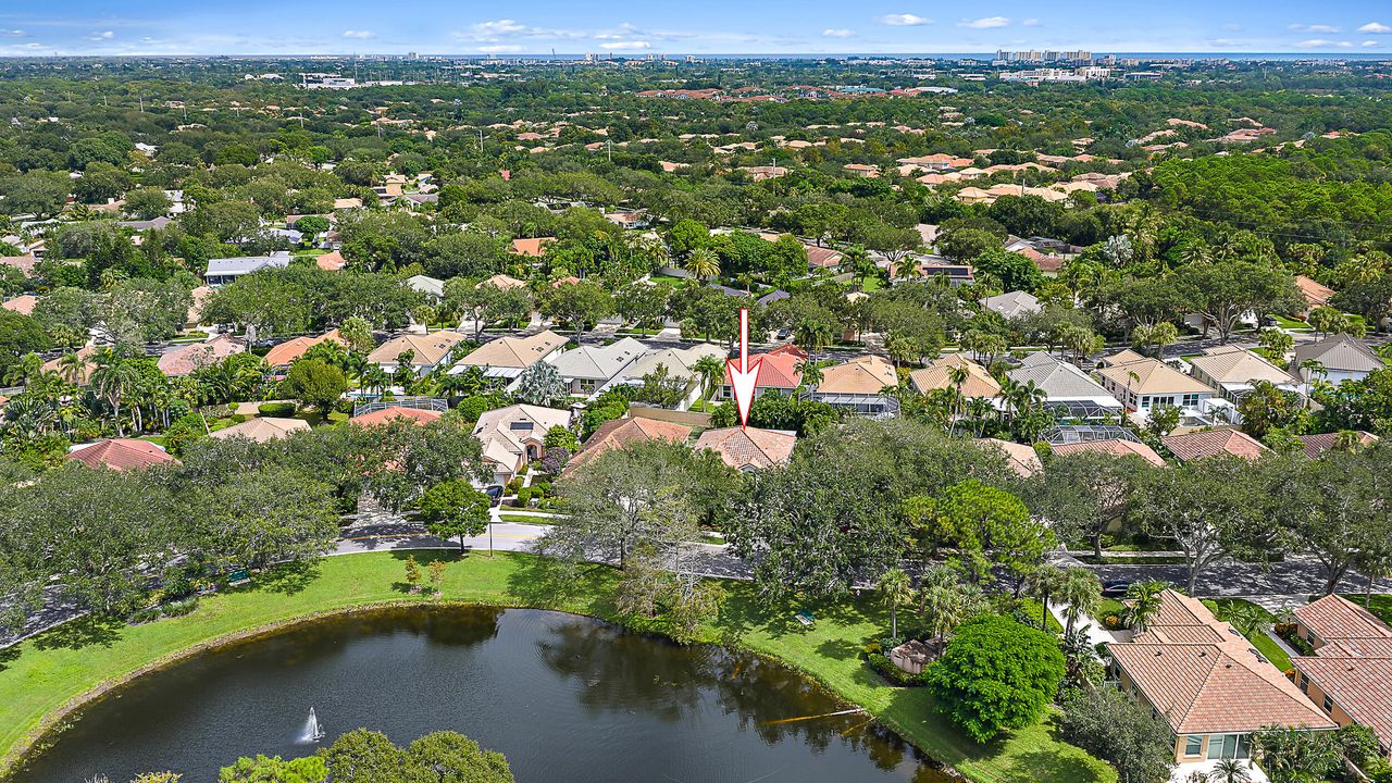 Activo con contrato: $765,000 (3 camas, 2 baños, 1975 Pies cuadrados)