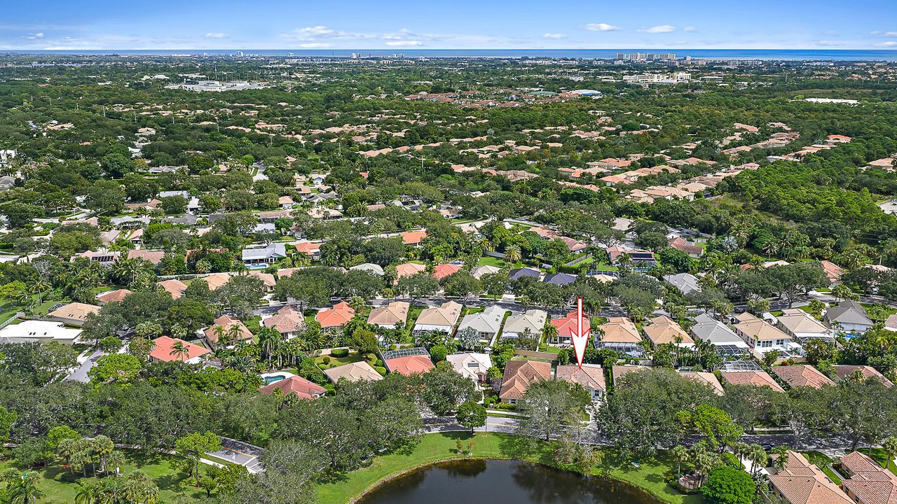 Activo con contrato: $765,000 (3 camas, 2 baños, 1975 Pies cuadrados)