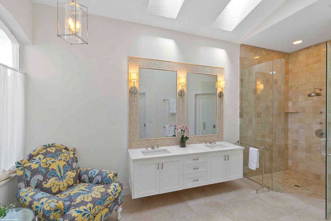 Active With Contract: $15,000 (3 beds, 3 baths, 2172 Square Feet)