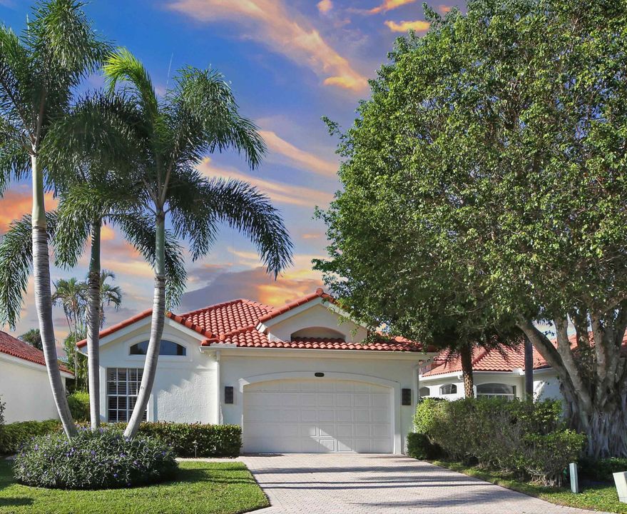 Active With Contract: $15,000 (3 beds, 3 baths, 2172 Square Feet)