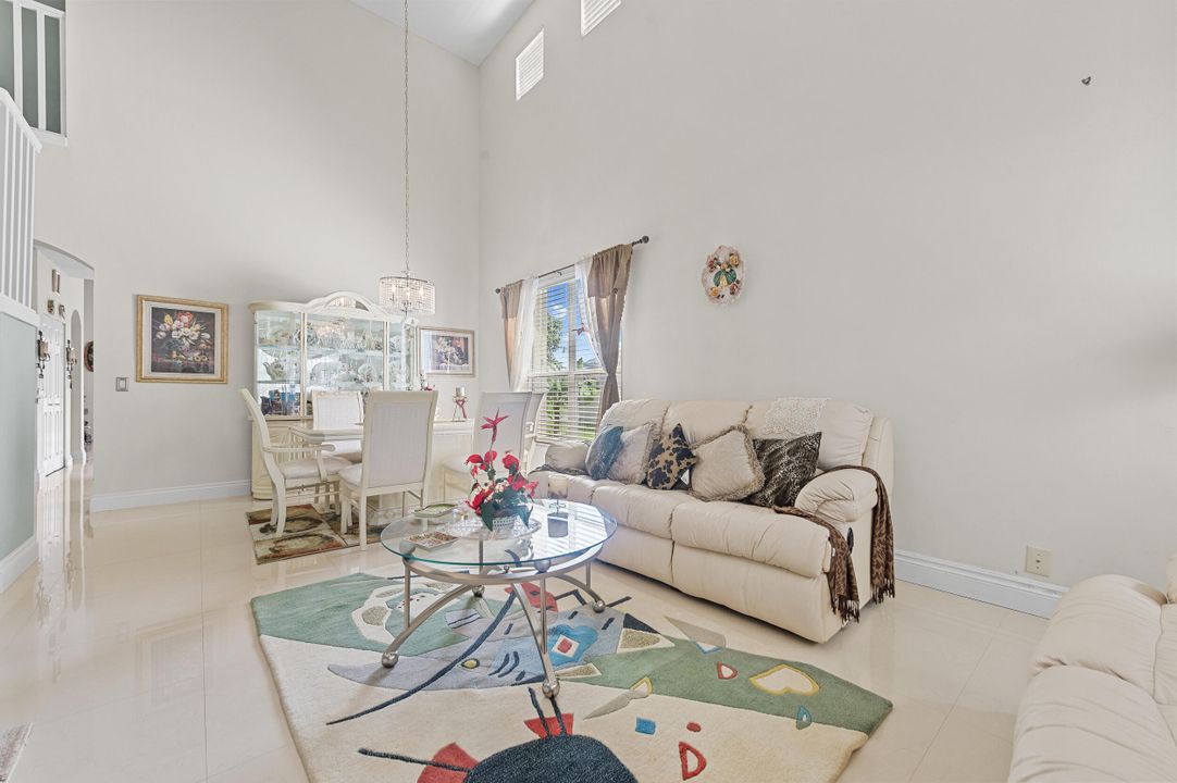 На продажу: $995,000 (4 спален, 3 ванн, 2675 Квадратных фут)