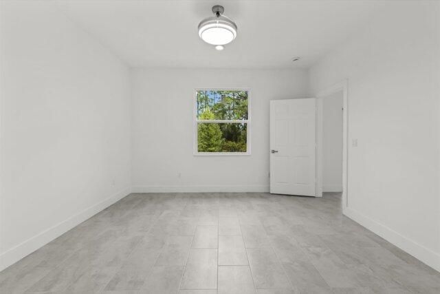 На продажу: $396,000 (4 спален, 2 ванн, 1950 Квадратных фут)